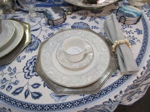 La Maison de L'Etain - 13" Octagonal Charger - Pewter