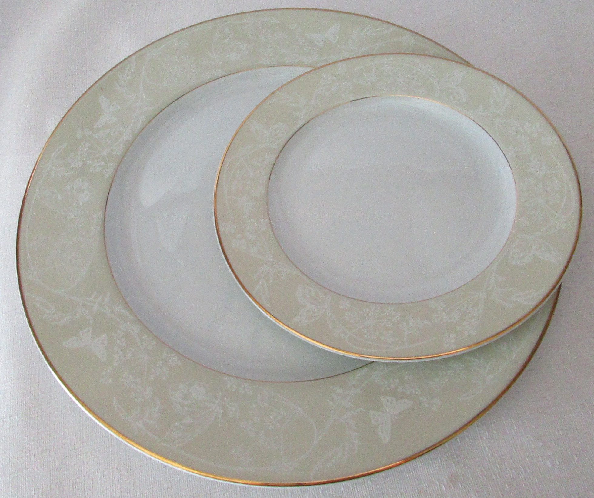 "Jardin d'Ete" Ivory Bread/Side Plate - Charme Rustique Which Side Is The Bread Plate On