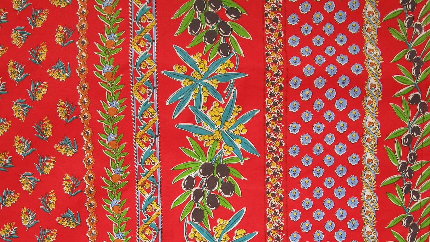 Placemat - Treated - Olives Red or Green or Yellow Placemat - Treated - Olives Red or Green or Yellow